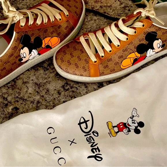 Size women’s Disney X Gucci Mickey Sneakers